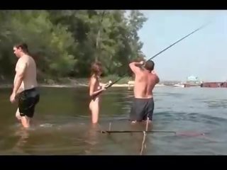 Hubad fishing may napaka maganda rusya tinedyer elena