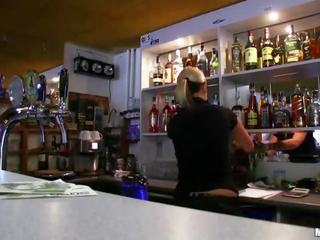 Amatérske bartender lenka reamed pre hotovosť