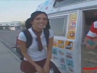 Gullibleteens.com icecream teherautó tini knee nagy fehér zokni kap johnson beleélvezés